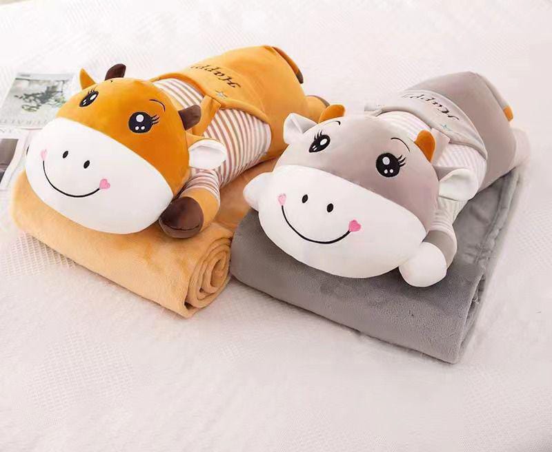 PELUCHES CON MANTA, varios diseños.